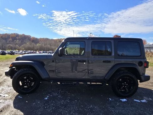 Used 2020 Jeep Wrangler Unlimited Sport image 10