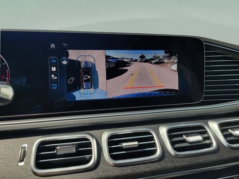 New 2026 Mercedes-Benz GLS 450 4MATIC image 34