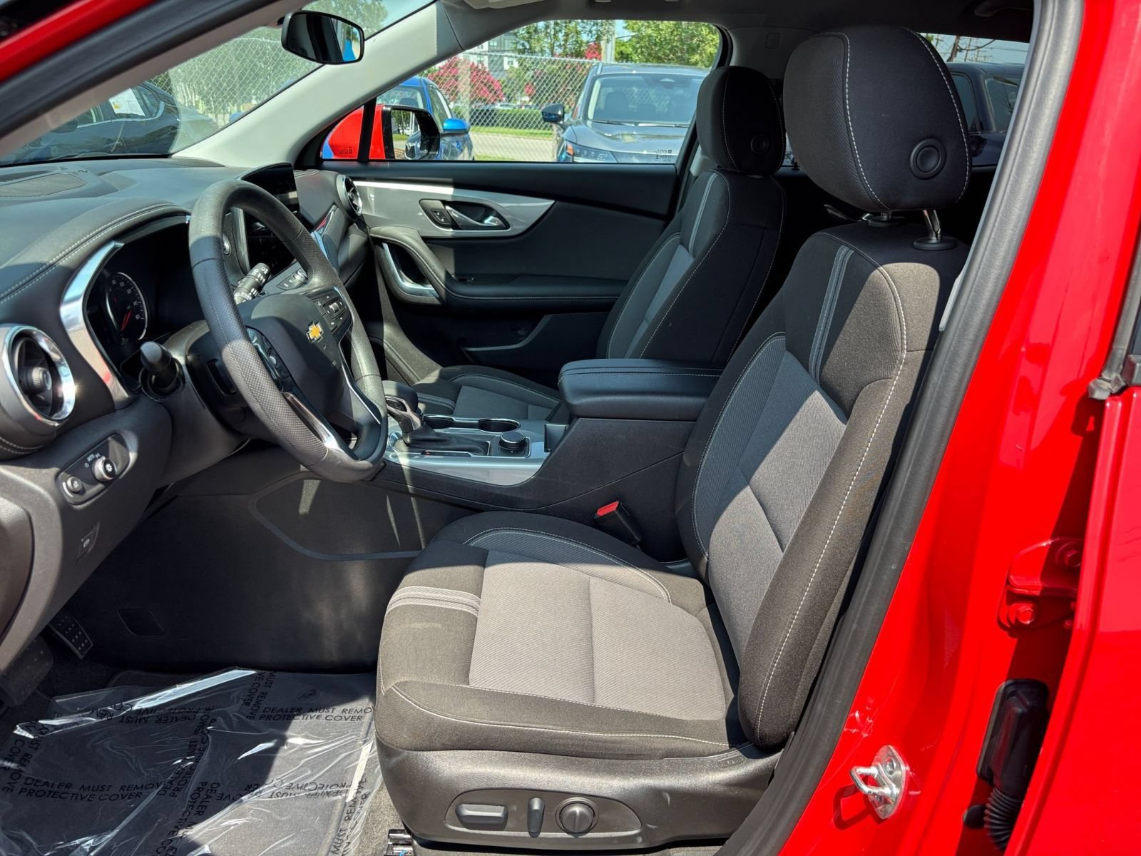 Used 2025 Chevrolet Blazer LT FWD image 27
