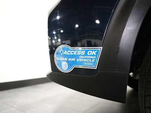 Used 2020 Kia Niro EX image 23