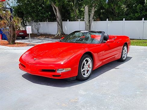 Used 2004 Chevrolet Corvette Convertible w/ Preferred Equipment Group RWD image 4