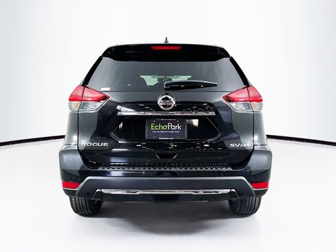 Used 2018 Nissan Rogue SV image 7