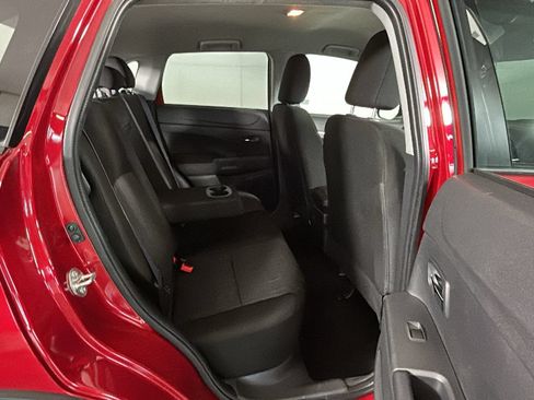 Used 2025 Mitsubishi Outlander Sport ES AWD/4WD image 32