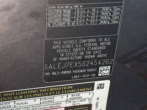 Certified 2025 Land Rover Defender 110 S AWD/4WD image 27
