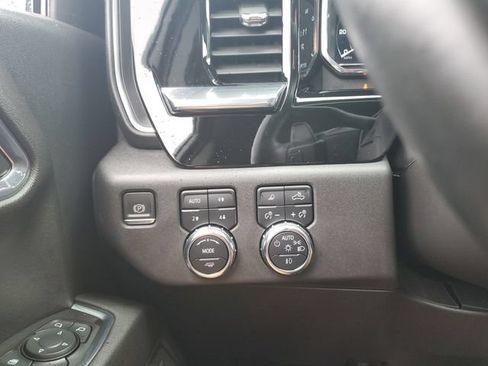 Used 2023 GMC Sierra 1500 SLT w/ SLT Premium Plus Package AWD/4WD image 21