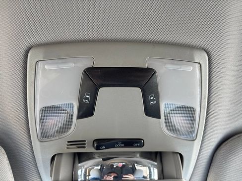 Used 2017 Toyota Sienna LE FWD image 70