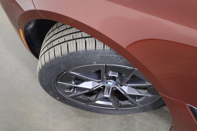 Used 2023 BMW i4 eDrive35 w/ Premium Package RWD image 46