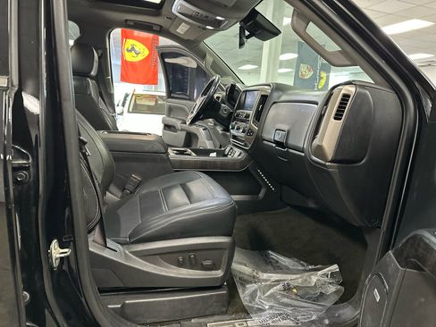 Used 2016 GMC Sierra 3500 Denali w/ Duramax Plus Package image 22