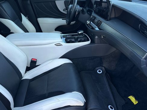 Used 2023 Lexus LS 500 F Sport image 15