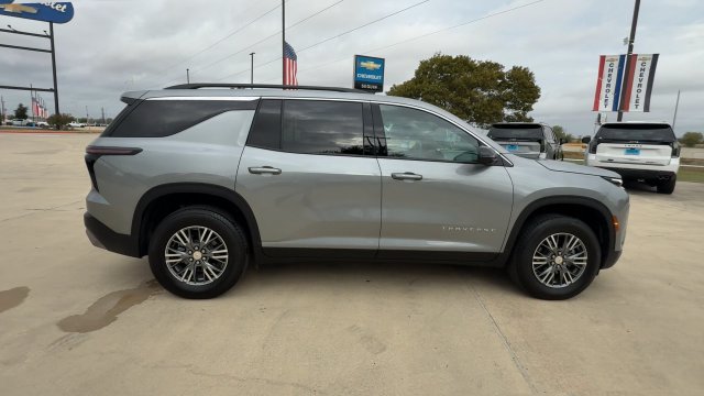 Certified 2026 Chevrolet Traverse LT w/ Driver Confidence Package FWD image 9