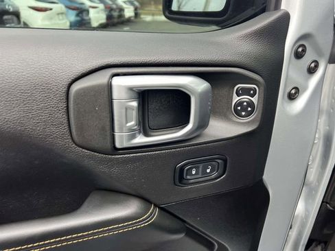 Used 2024 Jeep Wrangler Unlimited Sahara w/ Safety Group AWD/4WD image 18