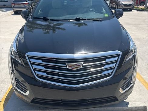 Used 2019 Cadillac XT5 Luxury FWD image 3