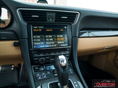 Used 2014 Porsche 911 Turbo S image 16