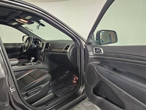 Used 2021 Jeep Grand Cherokee Laredo X image 13