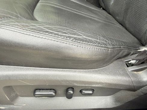 Used 2013 Lincoln MKX FWD image 18