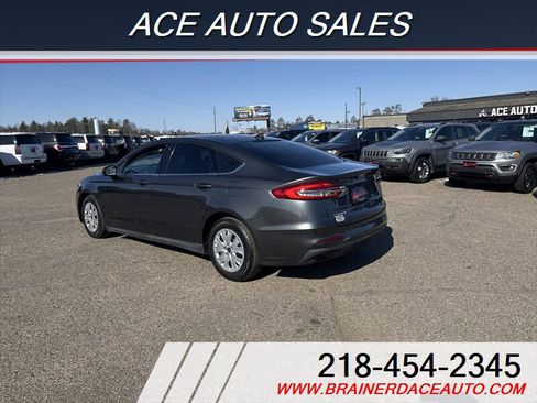 Used 2020 Ford Fusion S image 3
