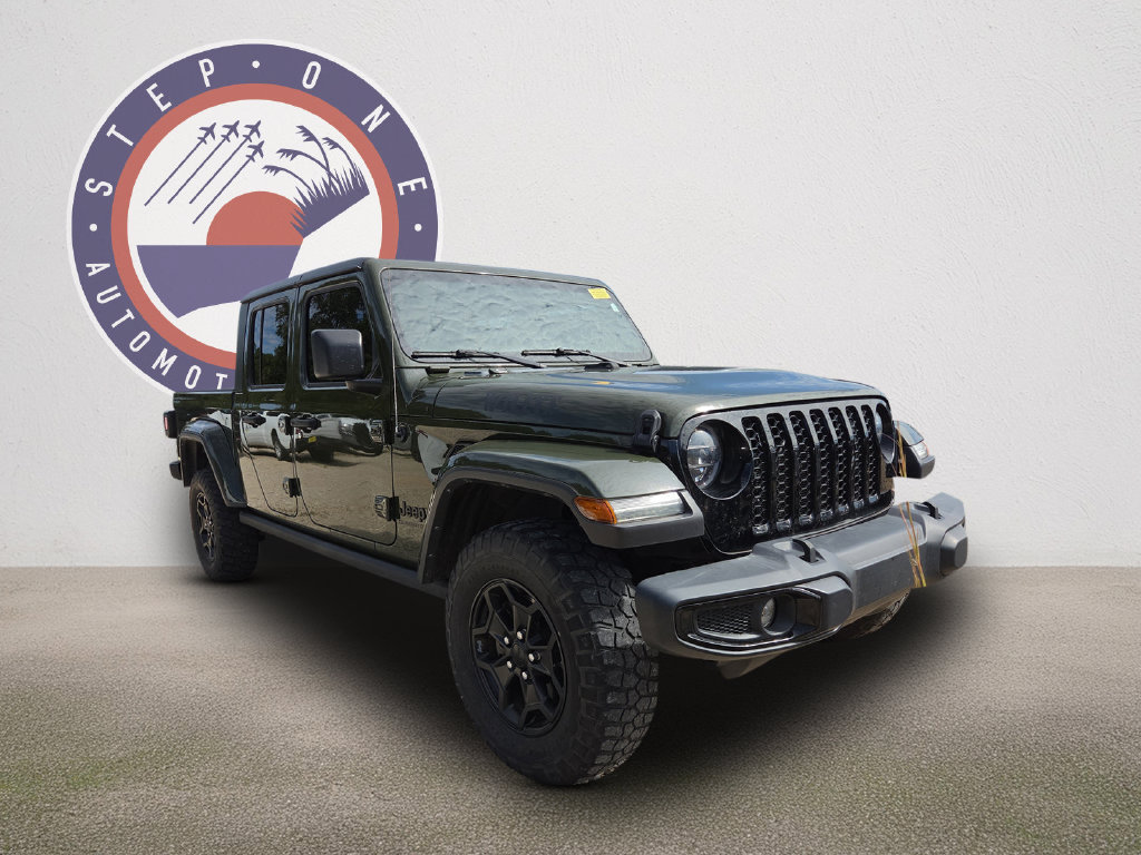 Used 2022 Jeep Gladiator Sport AWD/4WD image 2