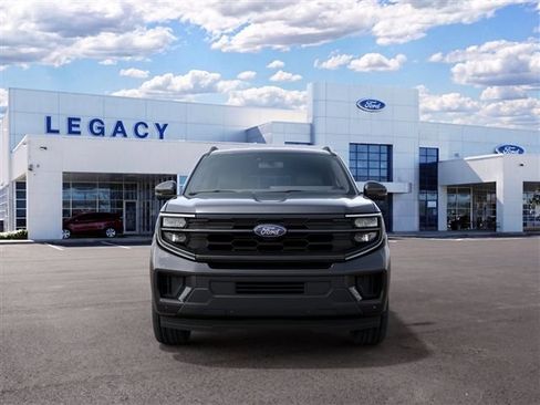 New 2027 Ford Expedition Active RWD image 3