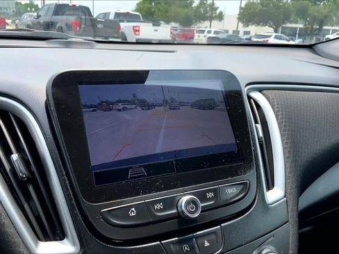 Used 2023 Chevrolet Malibu LT FWD image 28