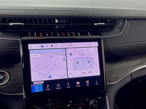 New 2025 Jeep Grand Cherokee L Limited w/ Trailer Tow Package image 10