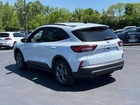 Used 2025 Ford Escape ST-Line FWD image 4