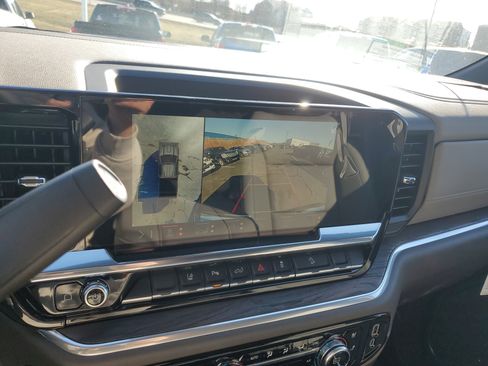 New 2025 GMC Sierra 2500 SLT w/ SLT Premium Package image 19