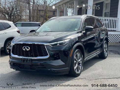 Certified 2025 INFINITI QX60 Luxe w/ Vision Package AWD/4WD image 2