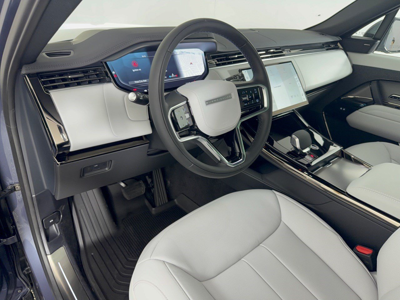 New 2027 Land Rover Range Rover Sport SE AWD/4WD image 4