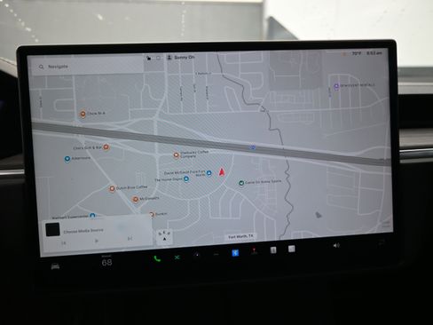 Used 2024 Tesla Model X image 17