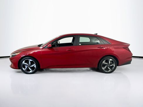 Used 2023 Hyundai Elantra SEL w/ Convenience Package FWD image 8