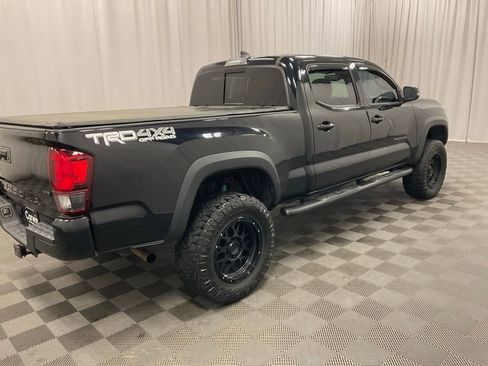 Used 2019 Toyota Tacoma TRD Off-Road image 4
