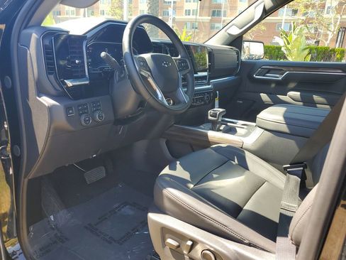 Used 2025 Chevrolet Silverado 1500 LT Trail Boss w/ LT Trail Boss Premium Package image 20