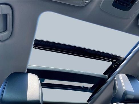 Used 2024 Toyota Camry XSE w/ Navigation Package image 27