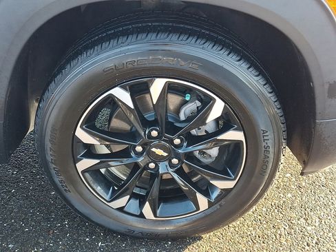 Used 2021 Chevrolet TrailBlazer LT w/ Sun and Liftgate Package image 9