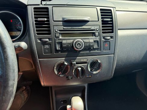 Used 2009 Nissan Versa SL w/ Convenience Pkg image 23