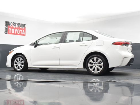 Used 2025 Toyota Corolla LE w/ Convenience Package FWD image 25