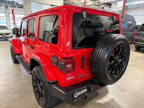 Certified 2025 Jeep Wrangler Unlimited Sahara AWD/4WD image 23