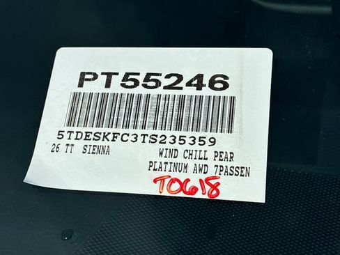 Used 2026 Toyota Sienna Platinum AWD/4WD image 33