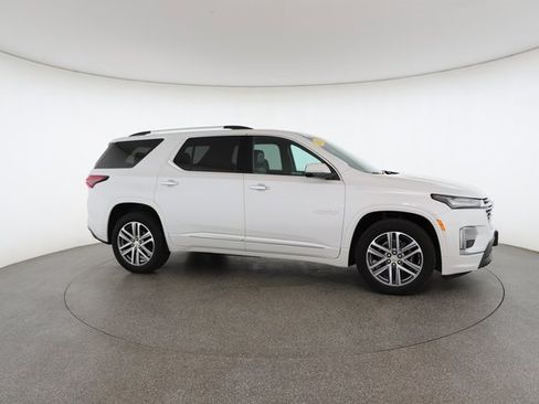 Used 2024 Chevrolet Traverse High Country image 24