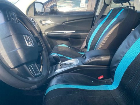Used 2019 Dodge Journey SE FWD image 12