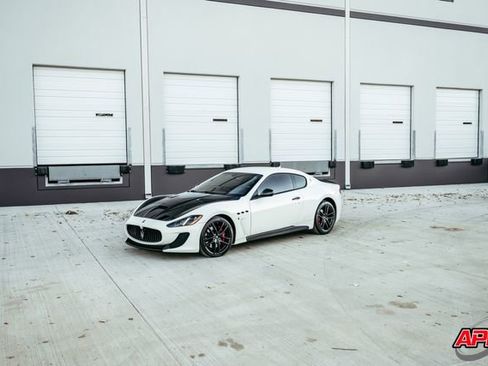 Used 2017 Maserati GranTurismo MC image 41