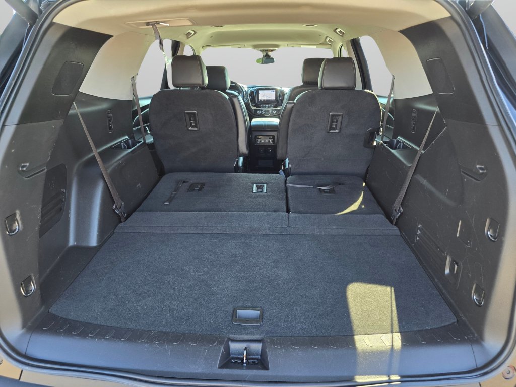 Used 2021 Chevrolet Traverse LT w/ LT Premium Package AWD/4WD image 27