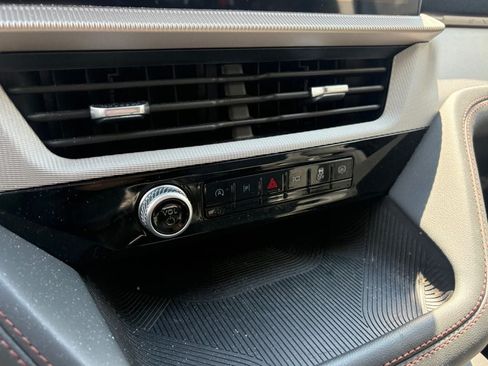 Used 2026 Ford Explorer Active RWD image 15