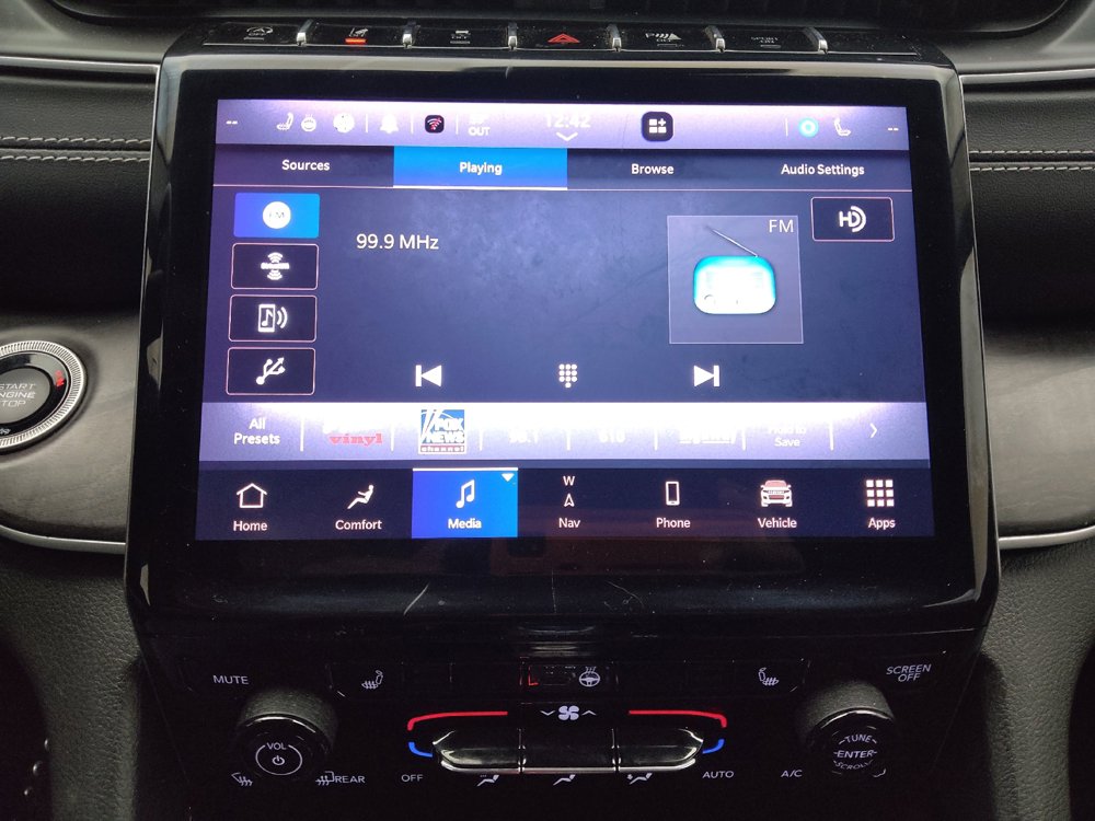 Used 2022 Jeep Grand Cherokee Limited RWD image 25