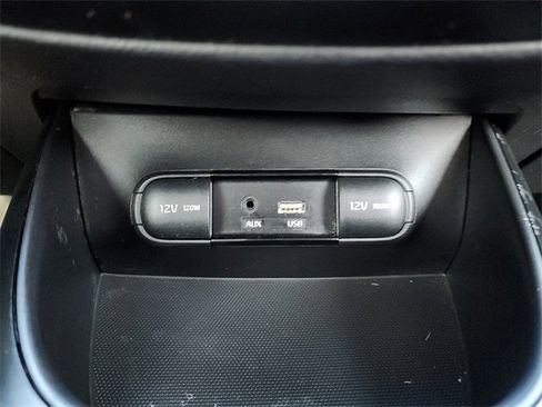 Used 2018 Kia Soul Base w/ Convenience Package image 26