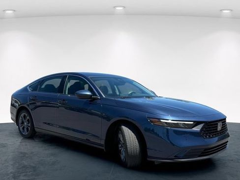 Used 2023 Honda Accord EX image 11
