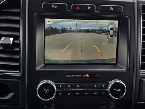 Used 2018 Ford Expedition Limited w/ Equipment Group 301A image 24