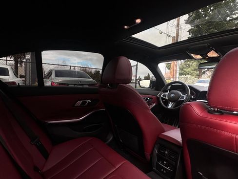 Used 2022 BMW 330i Sedan w/ M Sport Package image 22