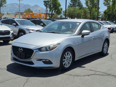 Used 2018 MAZDA MAZDA3 Sport w/ Preferred Equipment Package FWD image 8