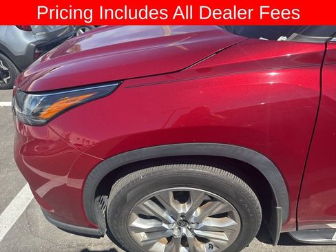 Used 2022 Toyota Highlander Limited AWD/4WD image 10